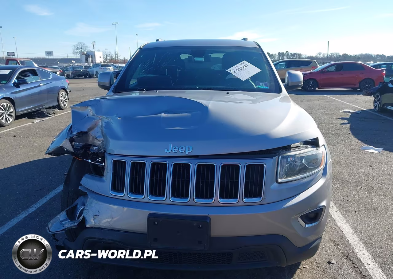 2015 Jeep Grand Cherokee Laredo VIN:1C4RJFAG1FC871614 - 12