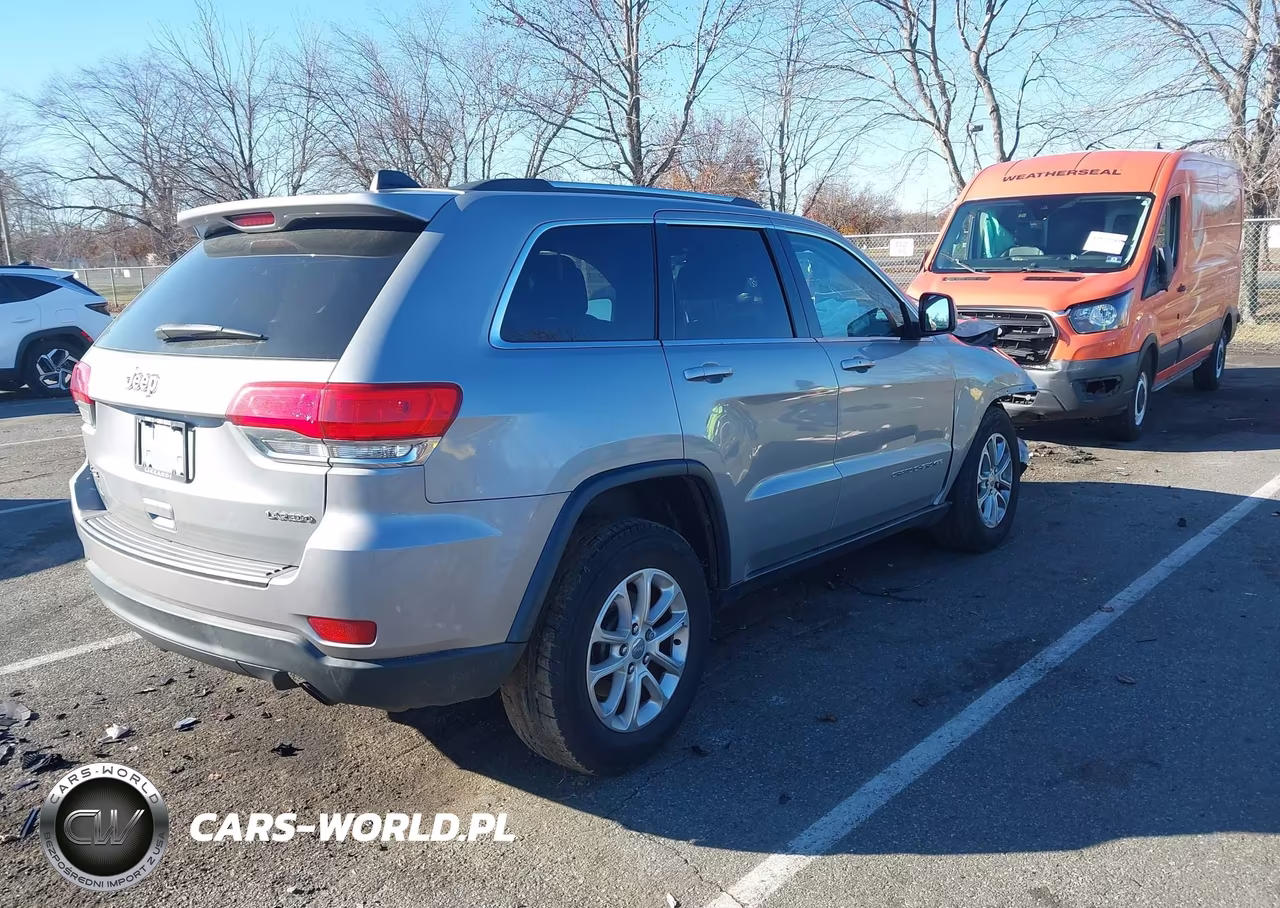 2015 Jeep Grand Cherokee Laredo VIN:1C4RJFAG1FC871614 - 4
