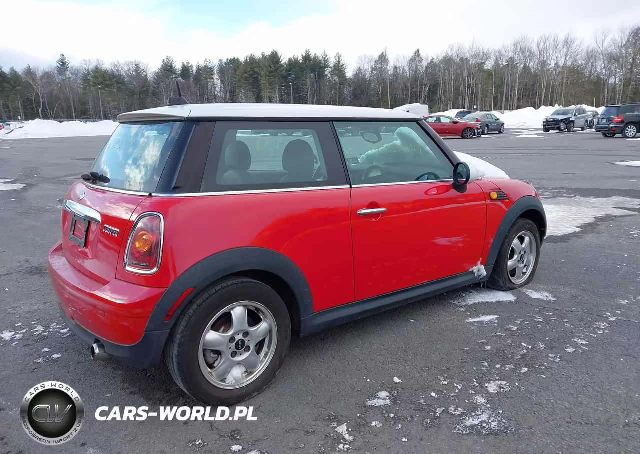 2007 Mini Cooper VIN:WMWMF33577TL67458 - 13