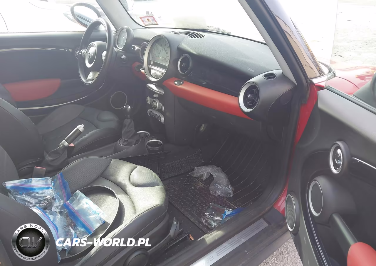 2007 Mini Cooper VIN:WMWMF33577TL67458 - 5