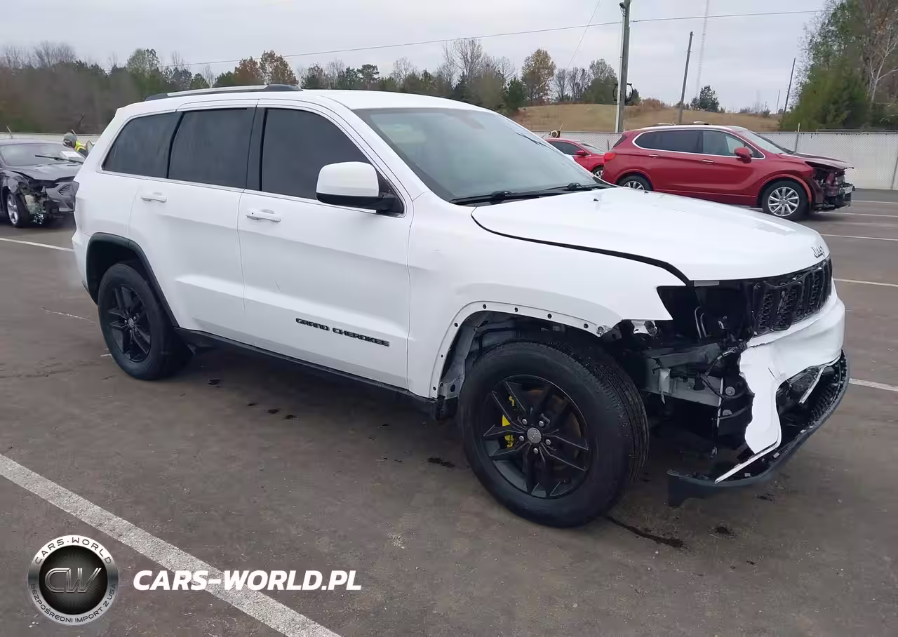 2017 Jeep Grand Cherokee Laredo 4X2