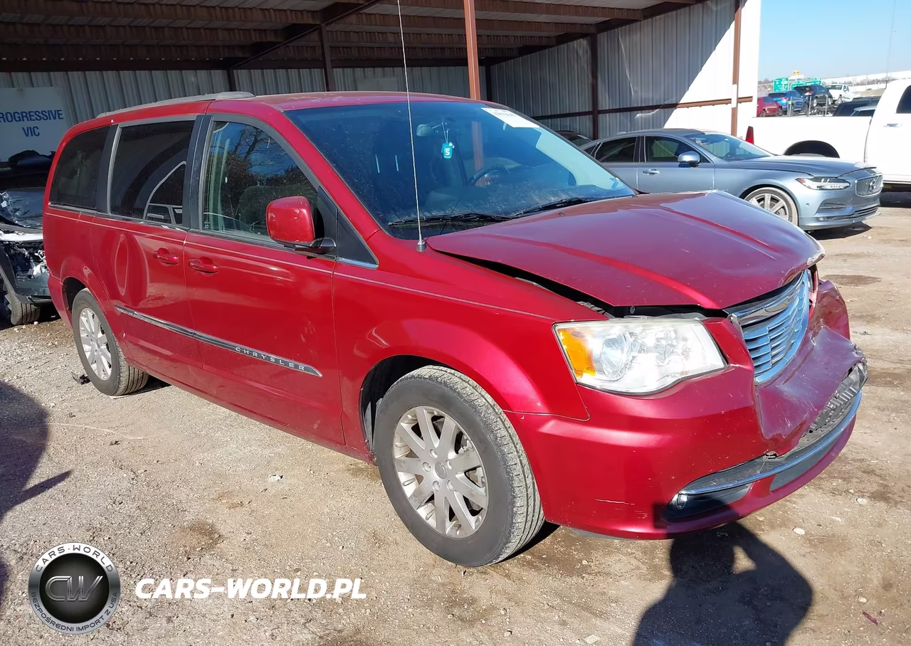 2015 Chrysler Town & Country Touring – zdjęcie 1 z 16