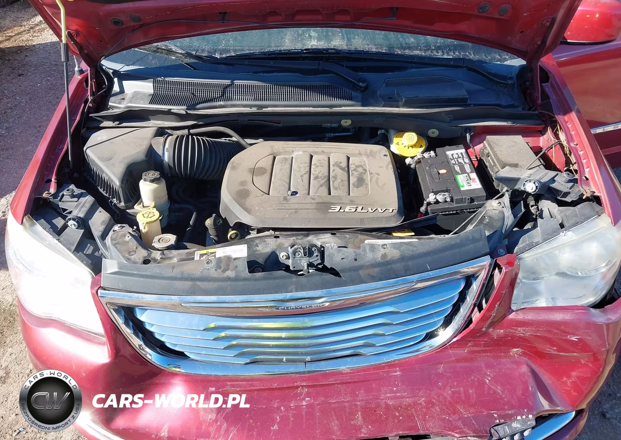 2015 Chrysler Town & Country Touring VIN:2C4RC1BG5FR583176 - 10