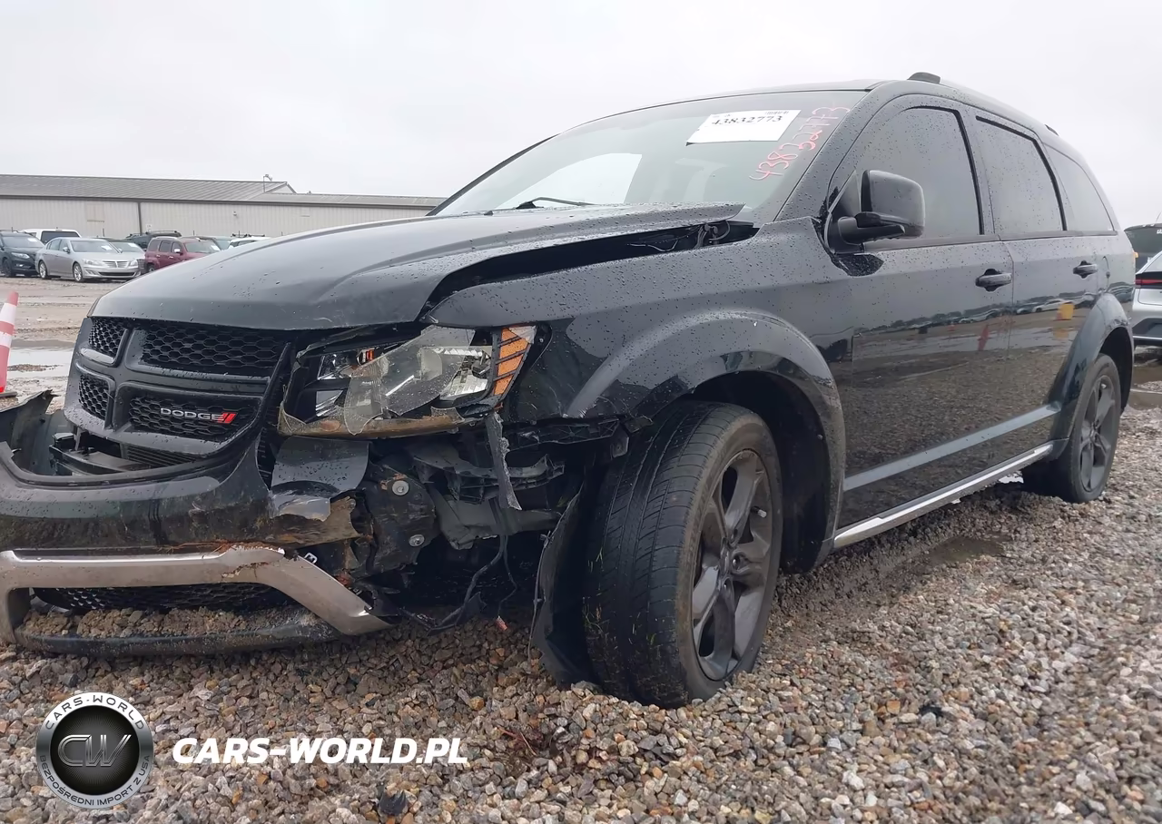 2019 Dodge Journey Crossroad VIN:3C4PDCGB9KT867740 - 2