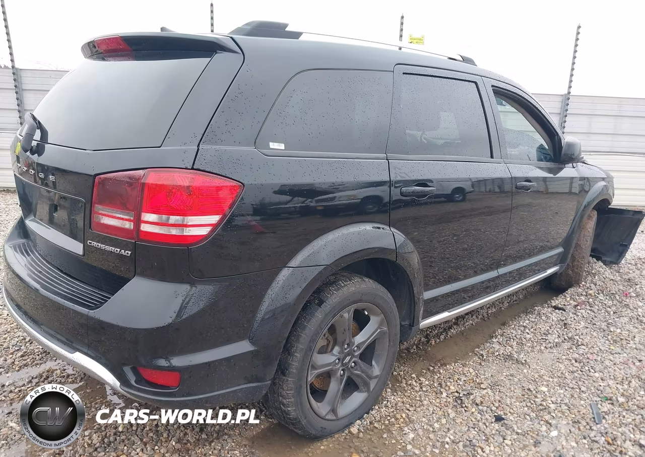2019 Dodge Journey Crossroad VIN:3C4PDCGB9KT867740 - 4
