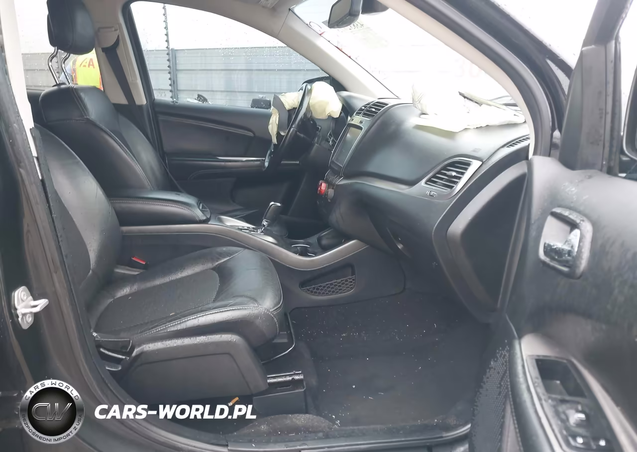 2019 Dodge Journey Crossroad VIN:3C4PDCGB9KT867740 - 5