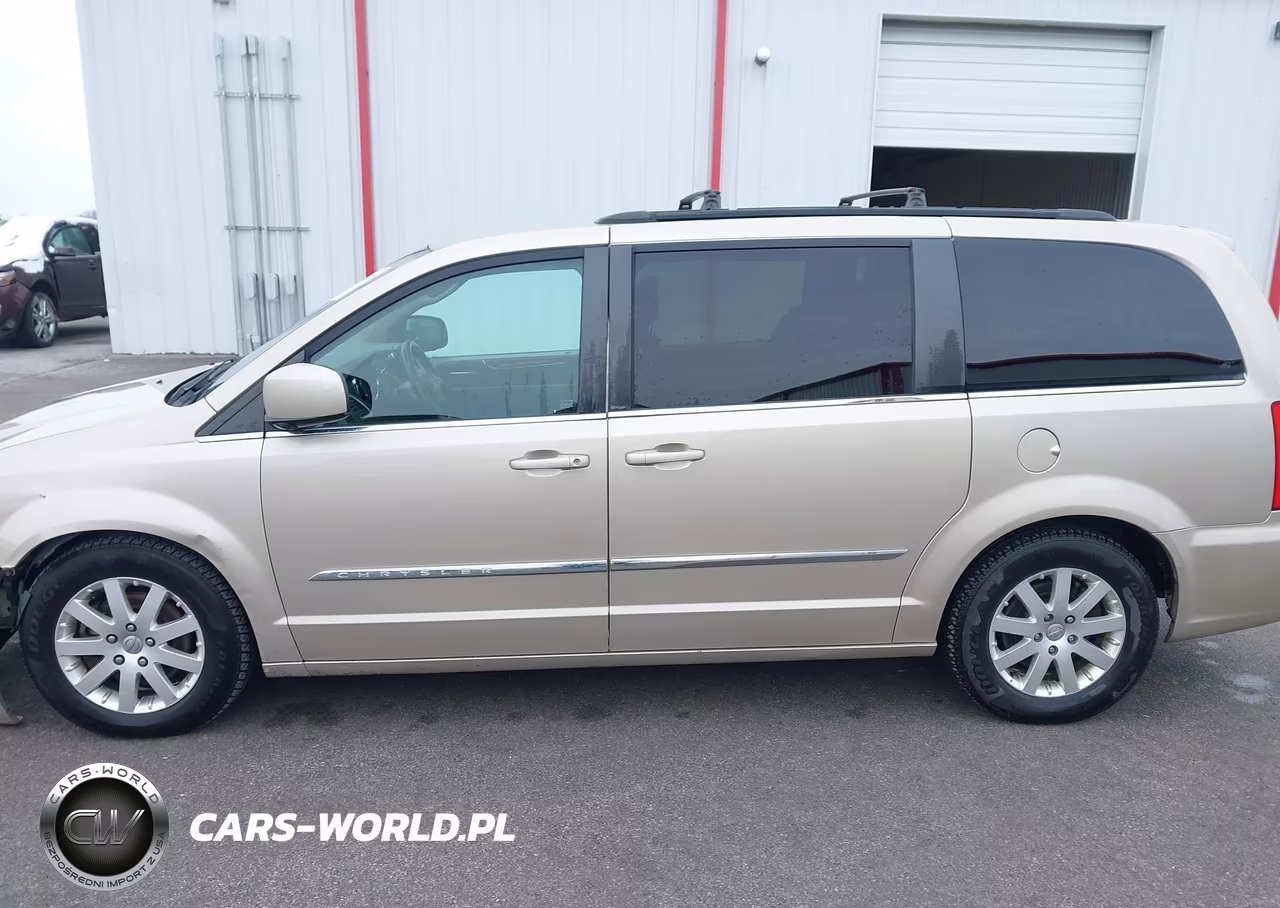 2014 Chrysler Town & Country Touring VIN:2C4RC1BG7ER158508 - 14
