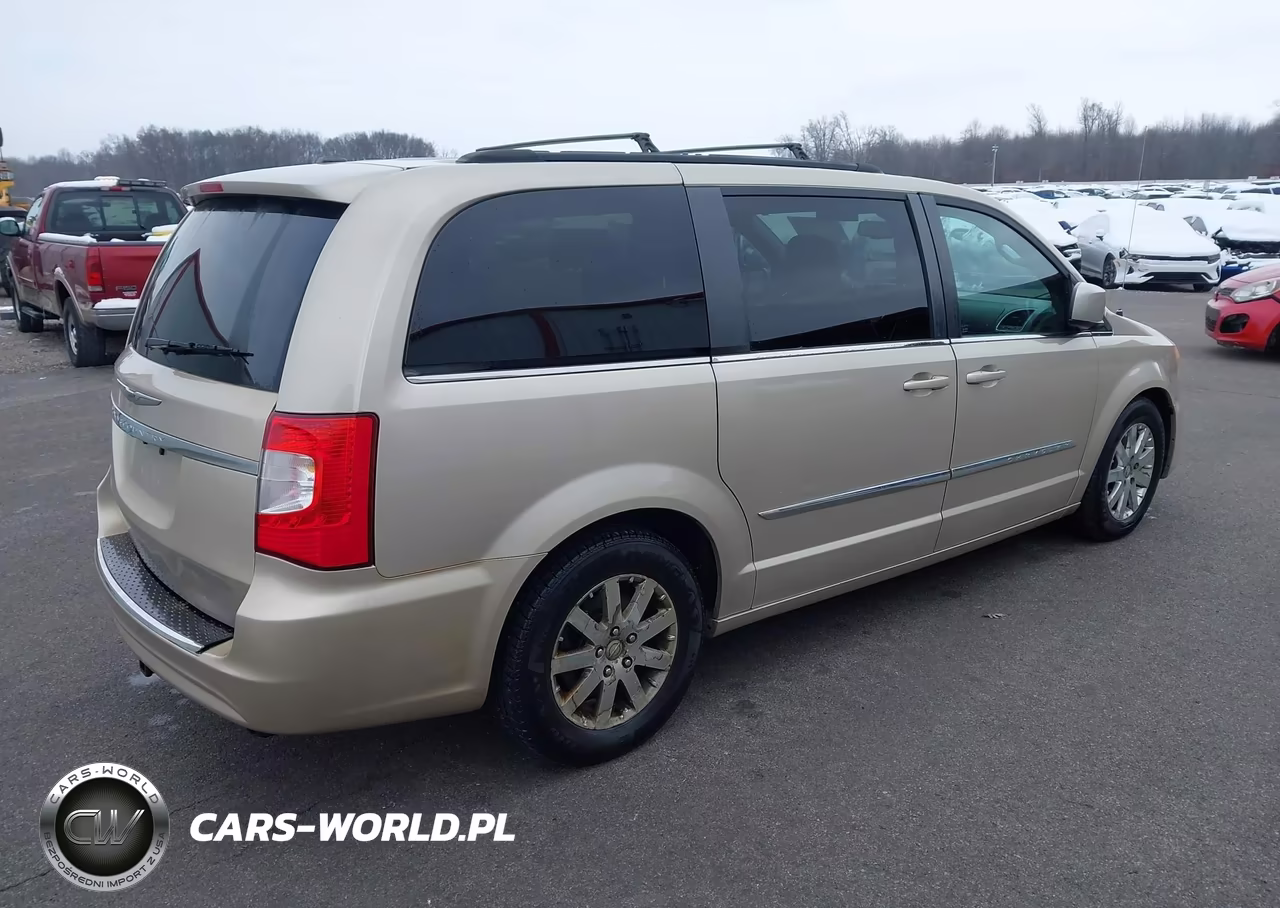2014 Chrysler Town & Country Touring VIN:2C4RC1BG7ER158508 - 4