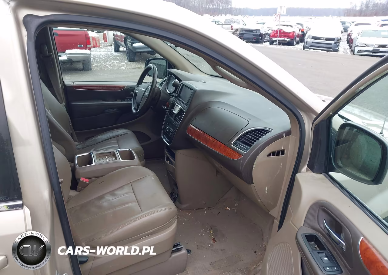 2014 Chrysler Town & Country Touring VIN:2C4RC1BG7ER158508 - 5