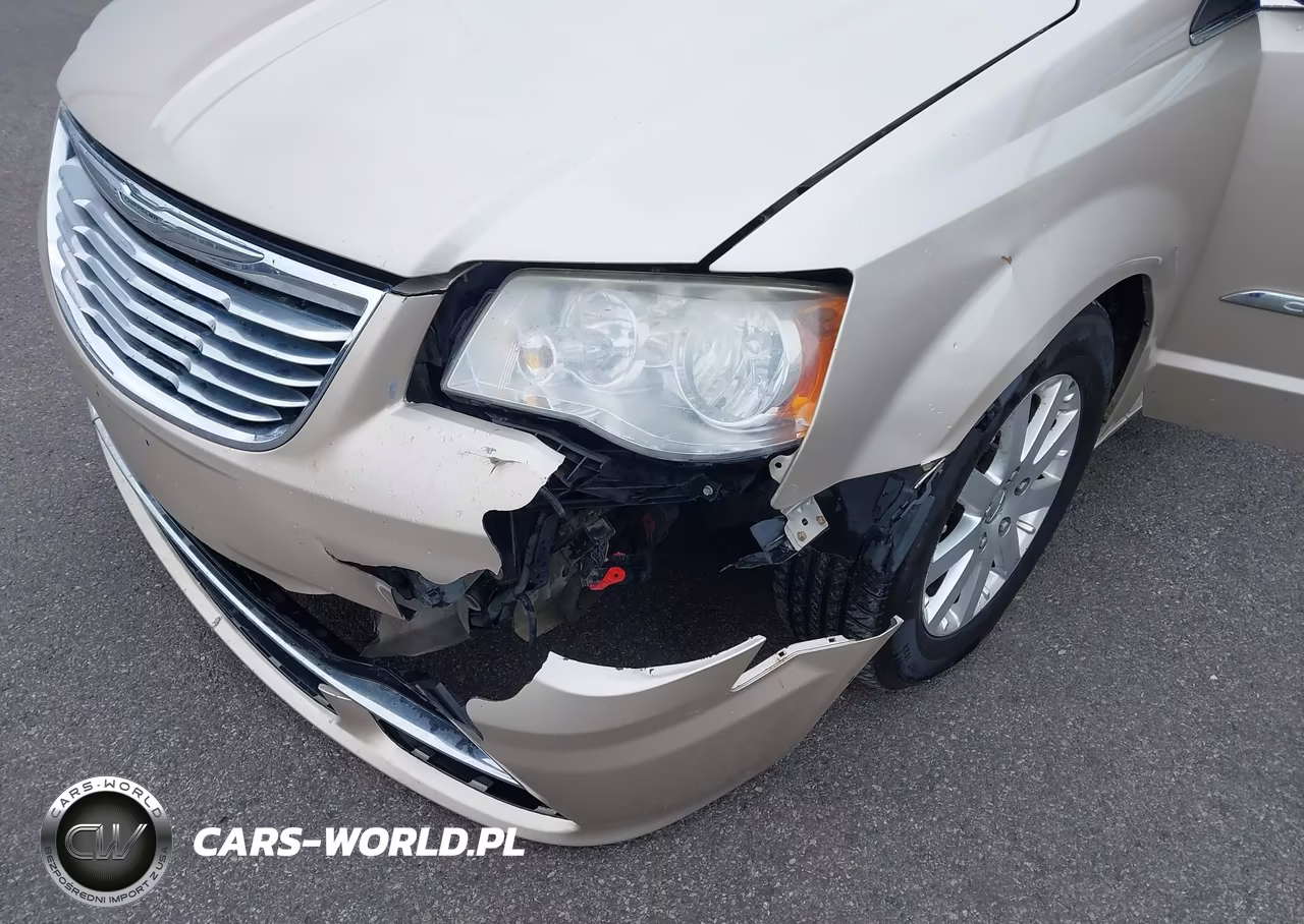 2014 Chrysler Town & Country Touring VIN:2C4RC1BG7ER158508 - 6