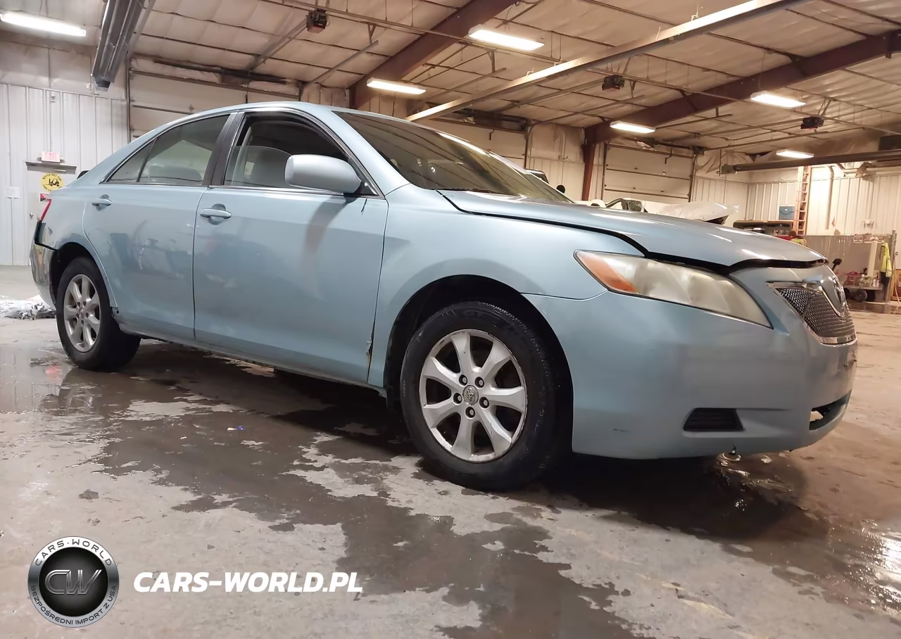 2009 Toyota Camry Le – zdjęcie 1 z 19