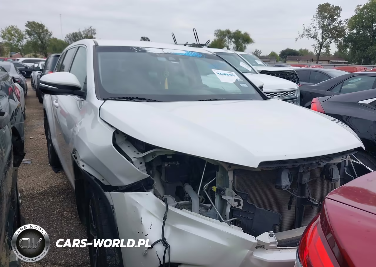 2019 Toyota Highlander Le VIN:5TDZARFH8KS053423 - 13