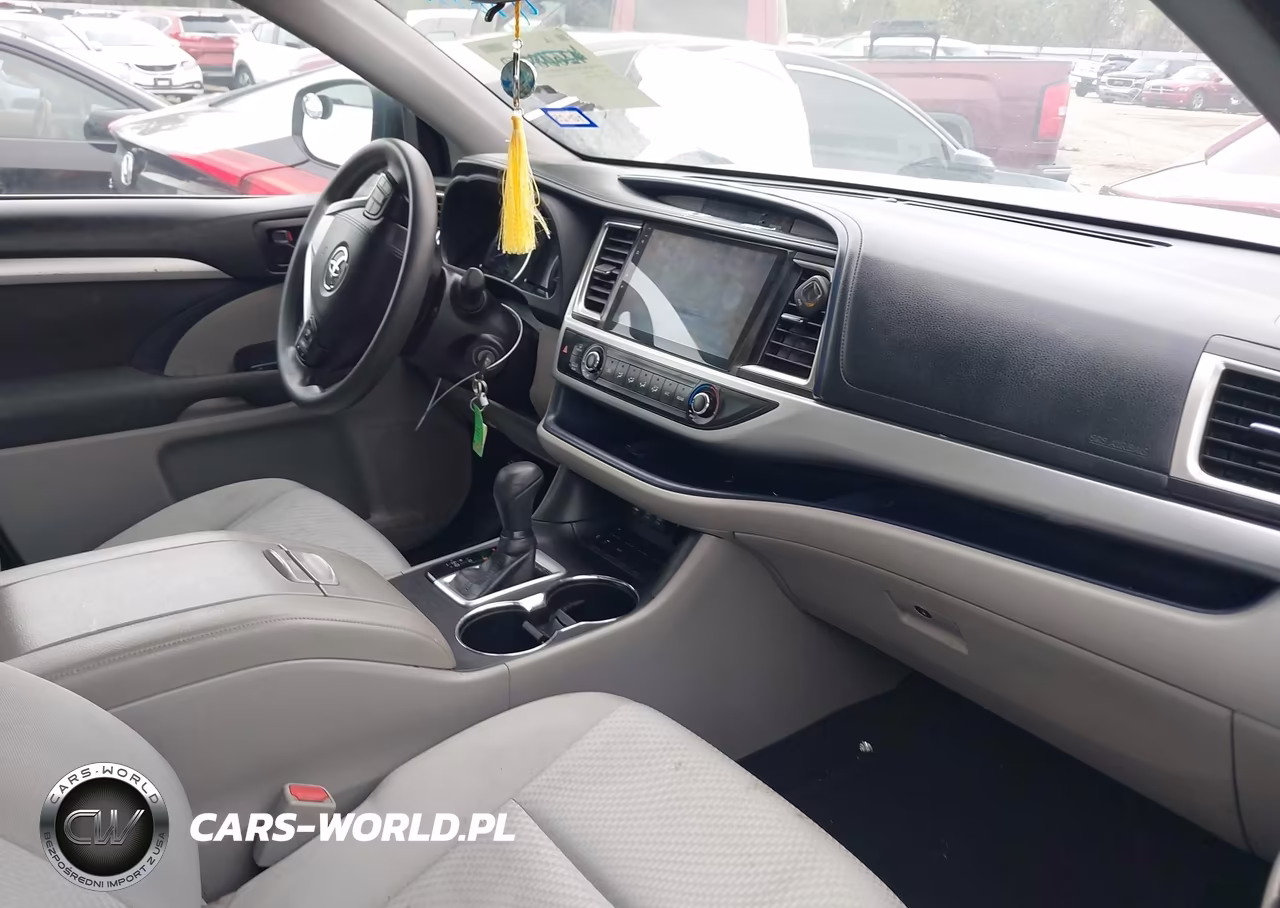 2019 Toyota Highlander Le VIN:5TDZARFH8KS053423 - 5