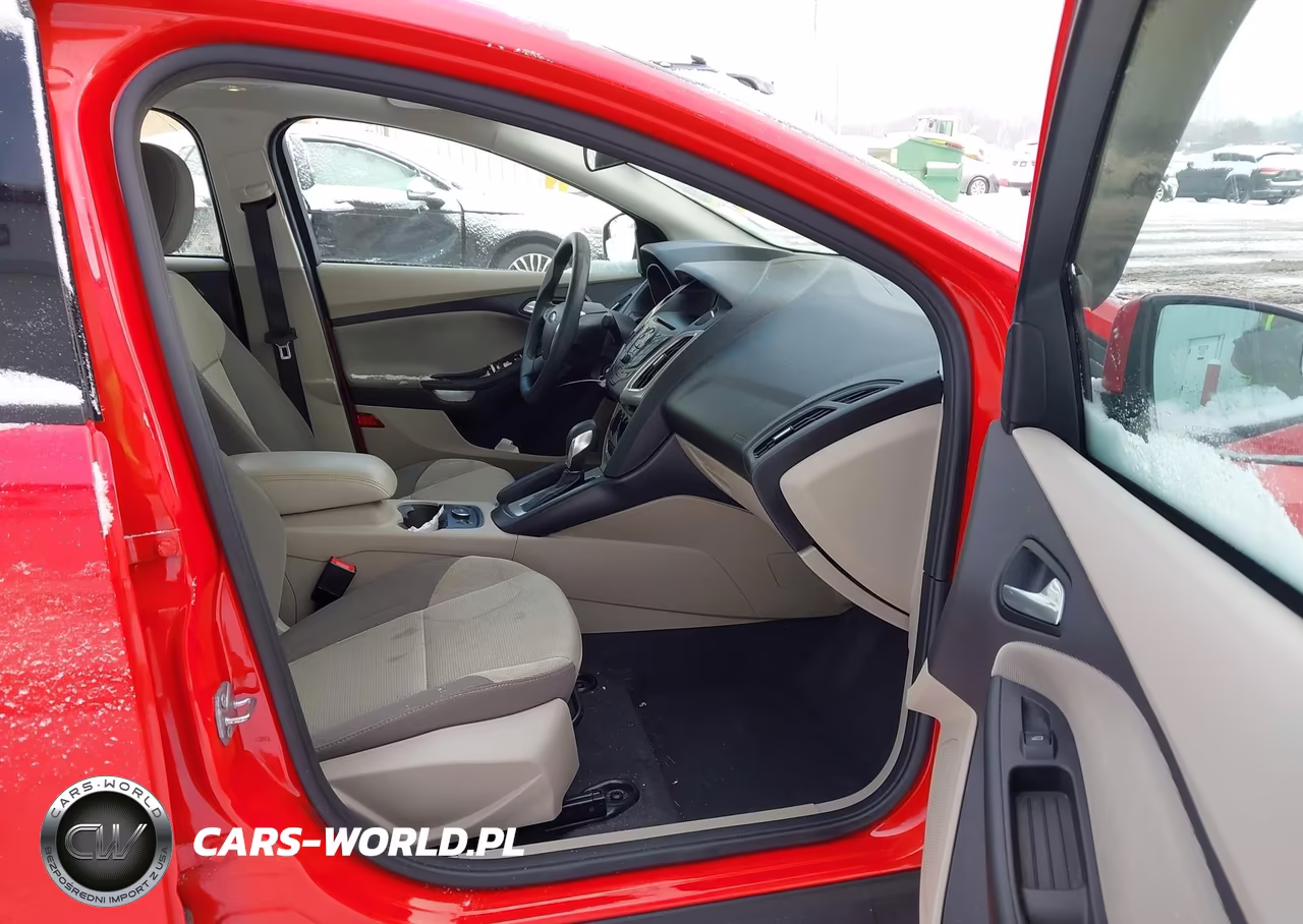 2014 Ford Focus Se VIN:1FADP3F29EL262974 - 5