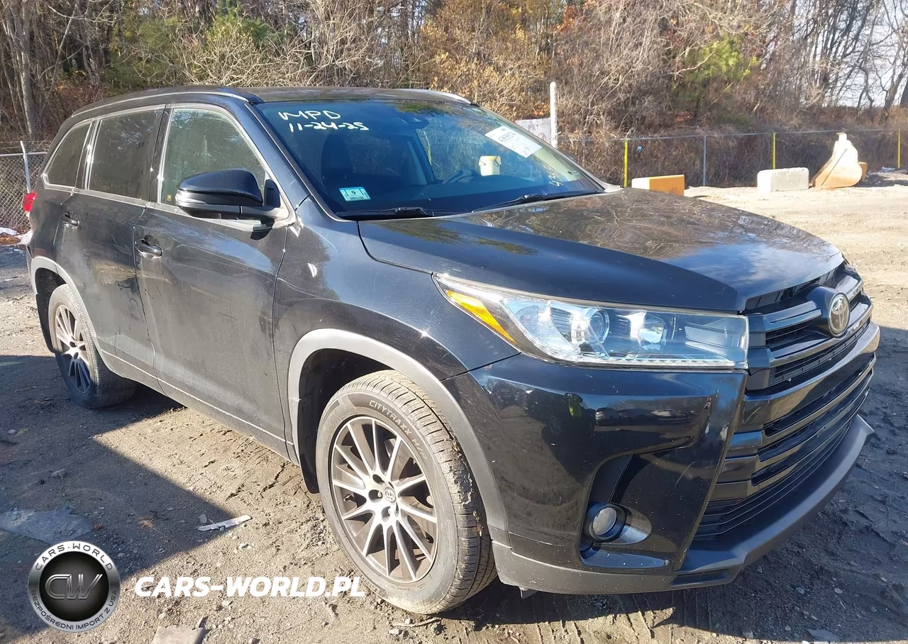 2018 Toyota Highlander Se