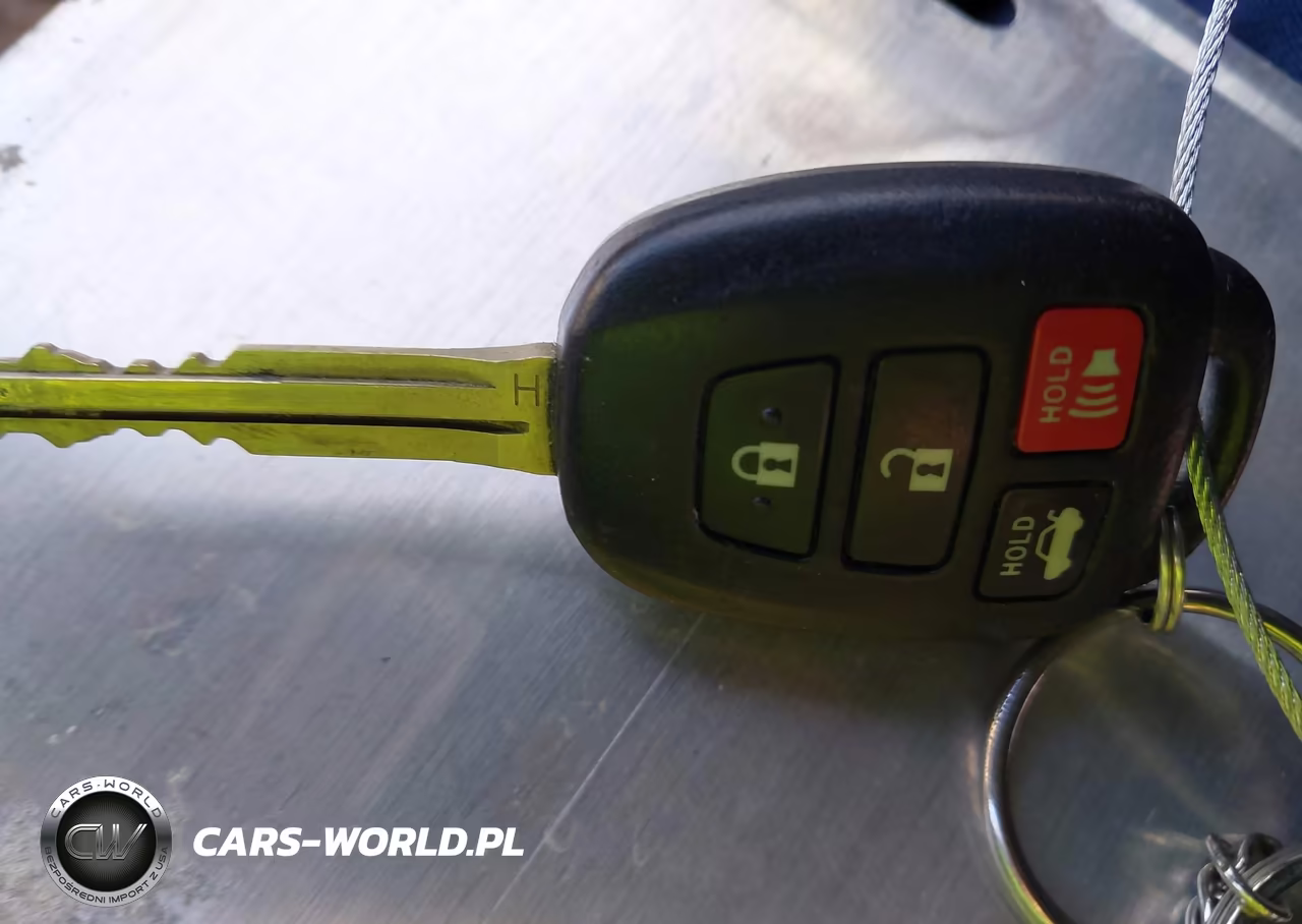 2017 Toyota Corolla Le VIN:5YFBURHE4HP593817 - 11