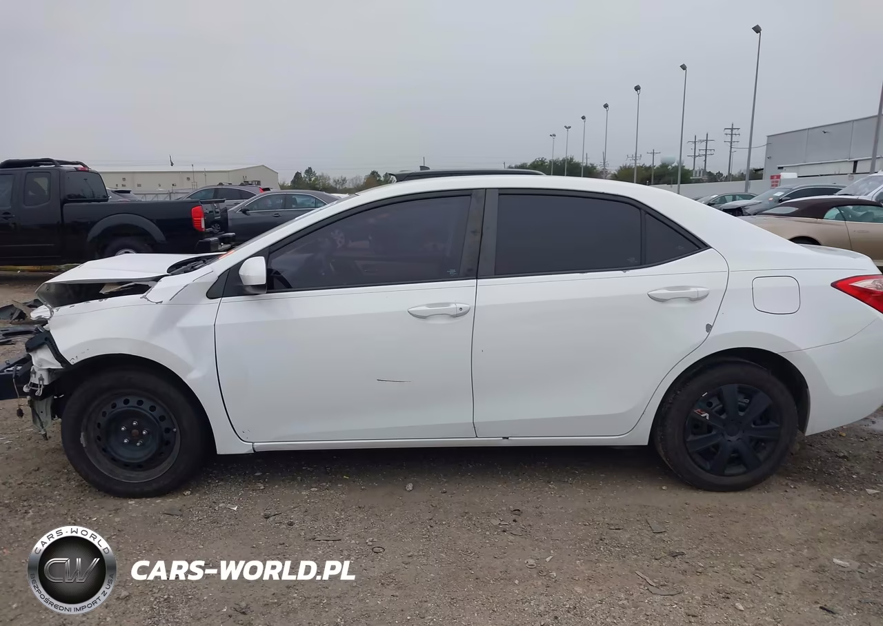 2017 Toyota Corolla Le VIN:5YFBURHE4HP593817 - 15