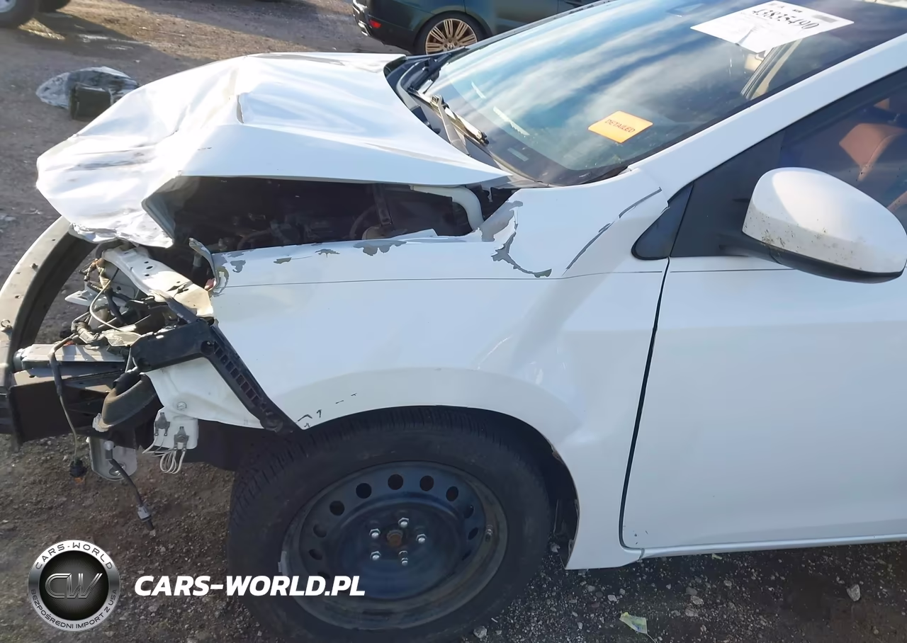 2017 Toyota Corolla Le VIN:5YFBURHE4HP593817 - 18