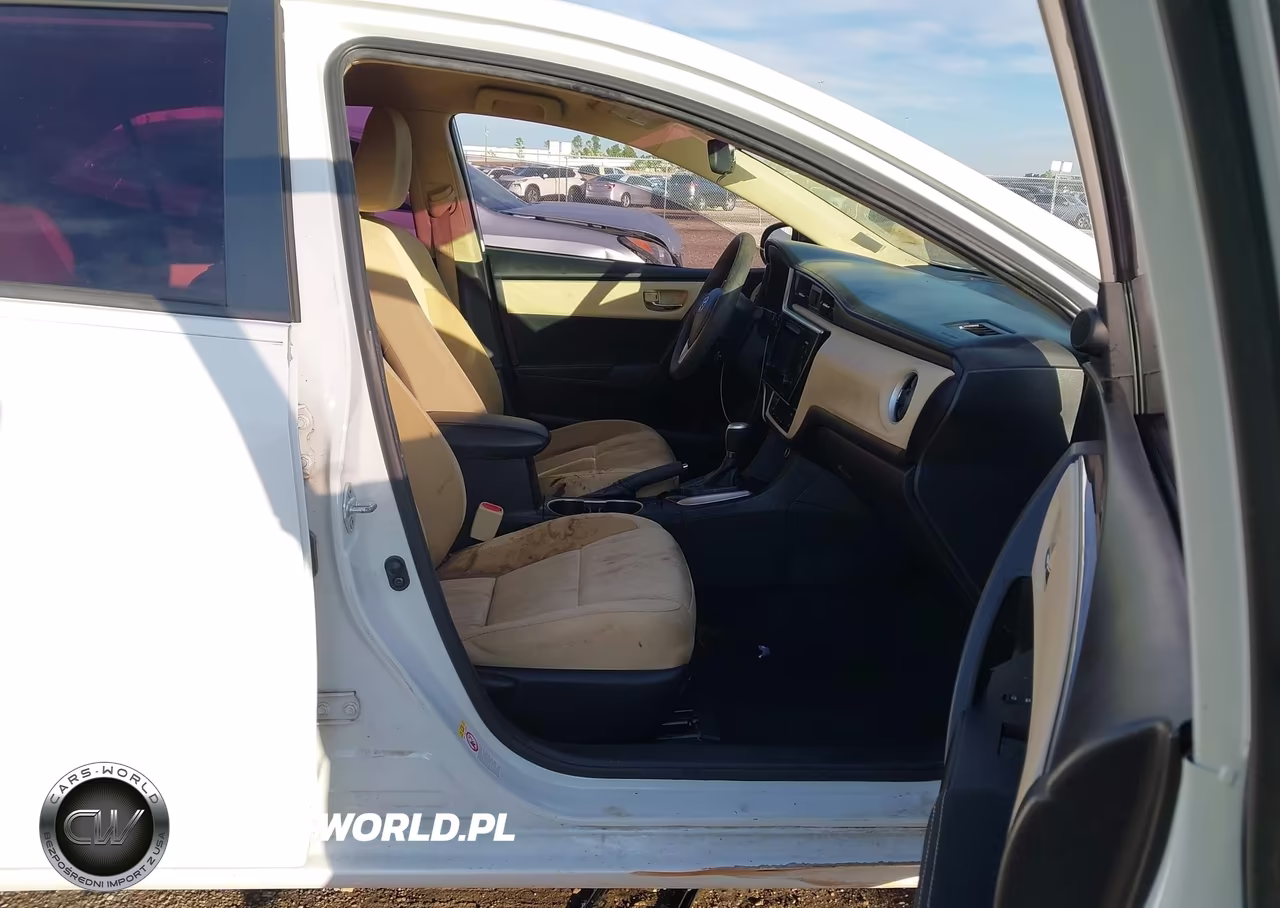 2017 Toyota Corolla Le VIN:5YFBURHE4HP593817 - 5