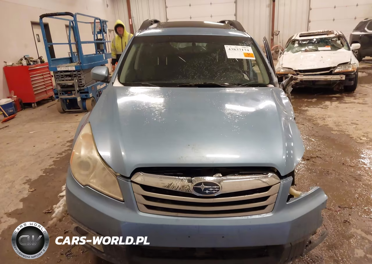 2011 Subaru Outback 2.5I Premium VIN:4S4BRCGC5B1330404 - 11