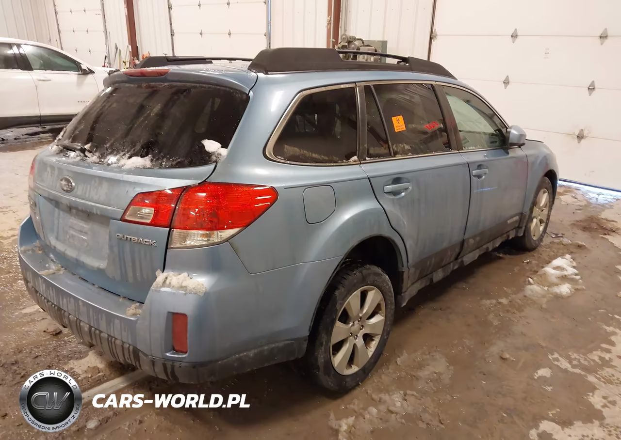 2011 Subaru Outback 2.5I Premium VIN:4S4BRCGC5B1330404 - 4