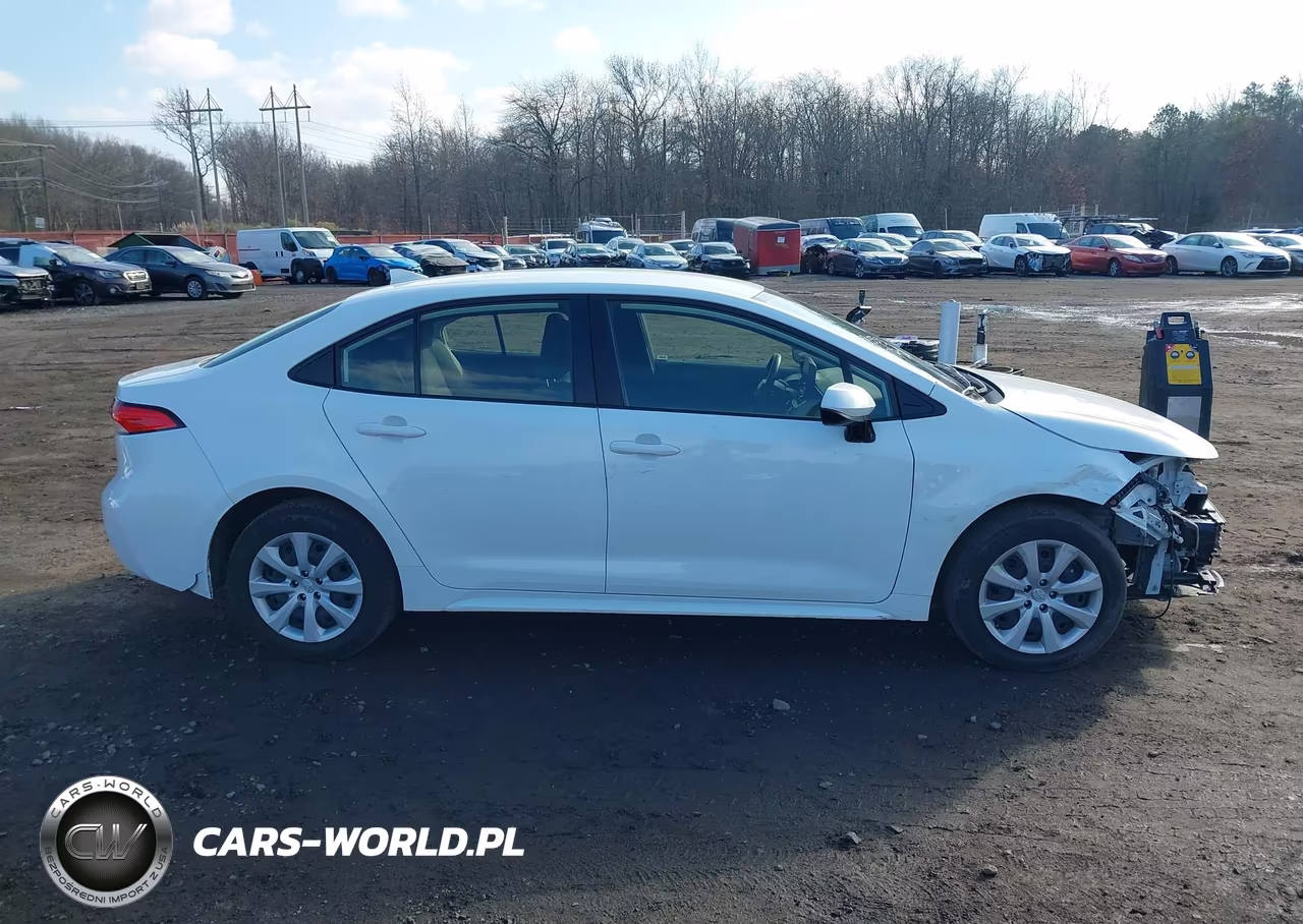 2025 Toyota Corolla Hybrid Le VIN:JTDBCMFE1S3070988 - 13