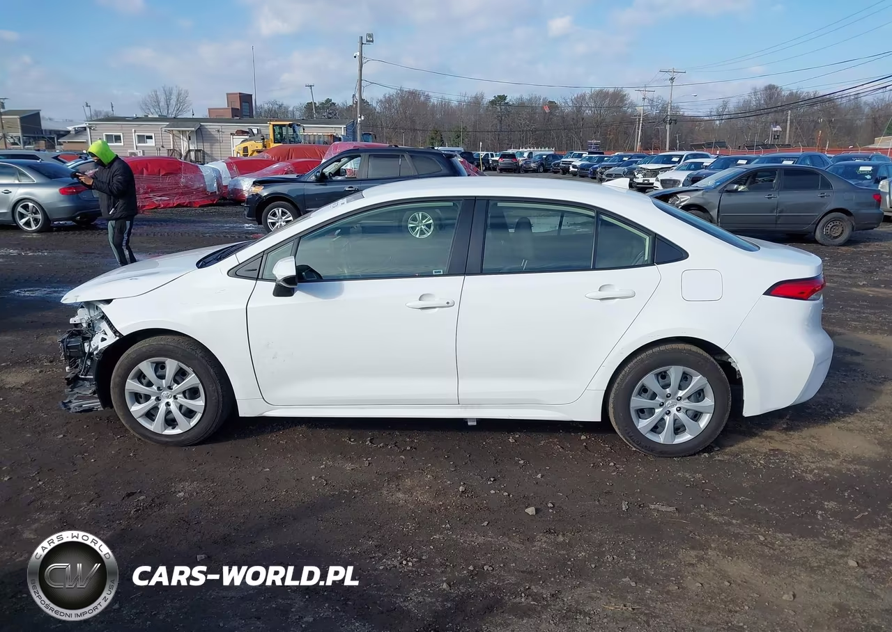 2025 Toyota Corolla Hybrid Le VIN:JTDBCMFE1S3070988 - 14