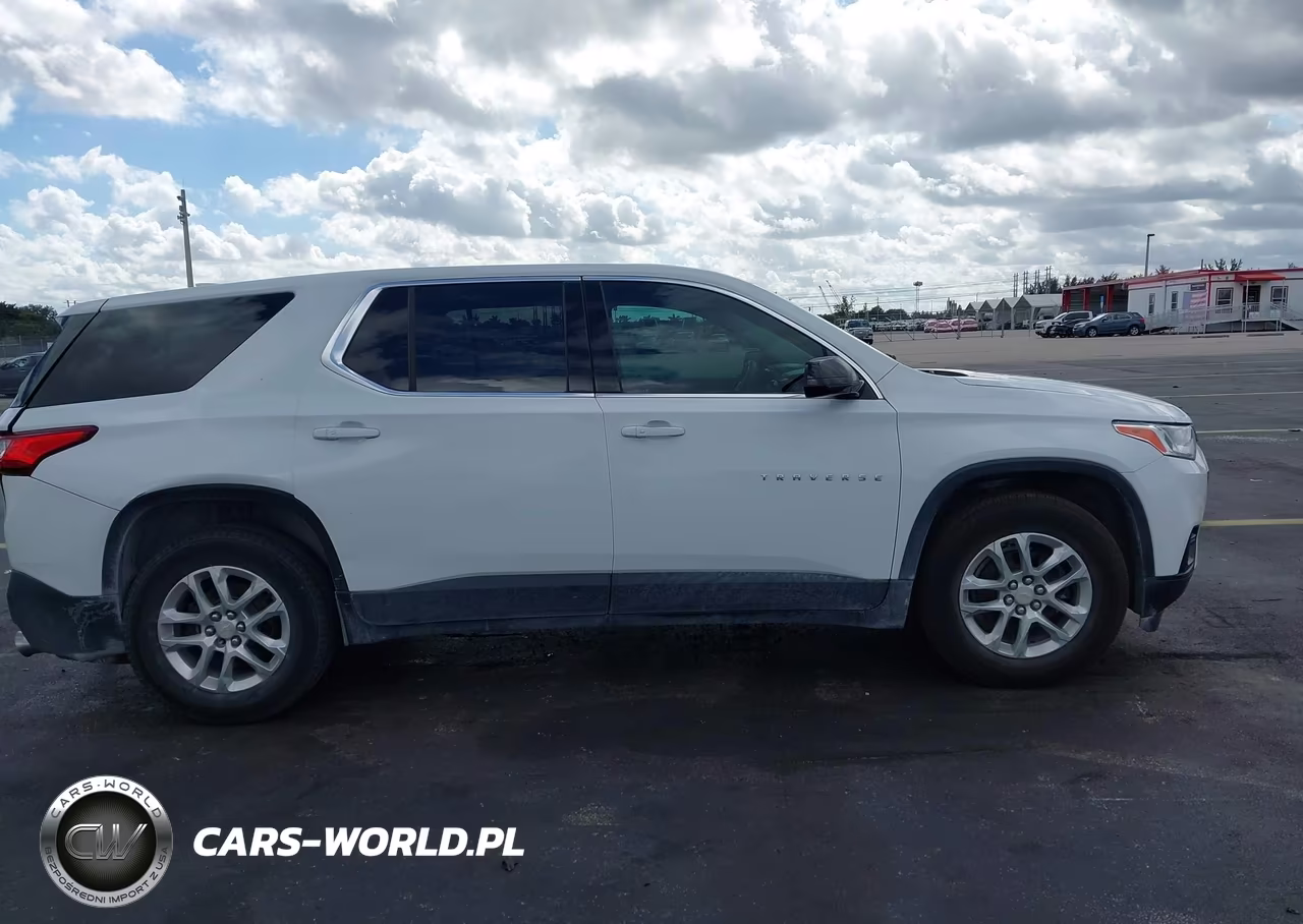 2019 Chevrolet Traverse Ls VIN:1GNERFKW2KJ136621 - 13