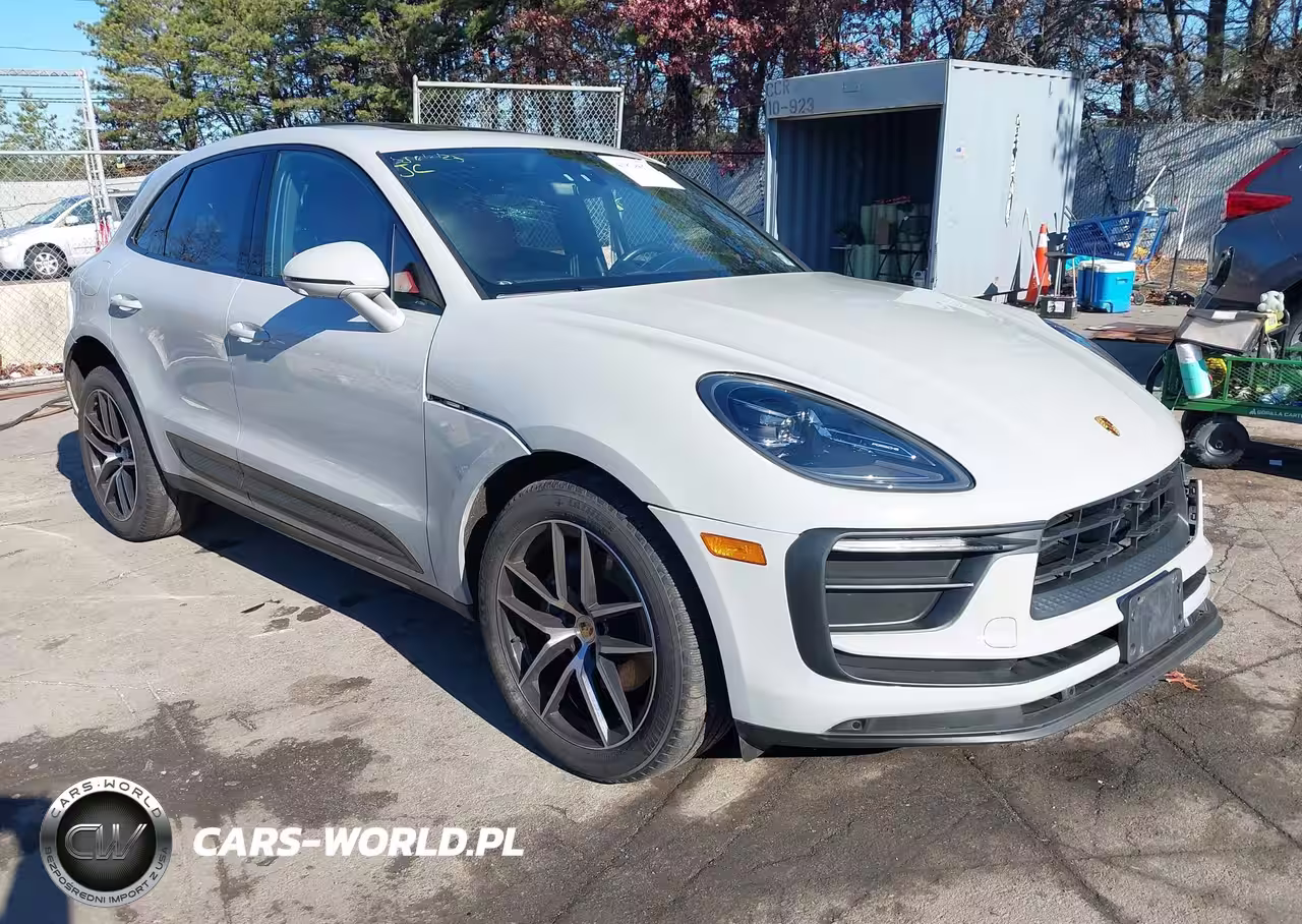 2023 Porsche Macan T