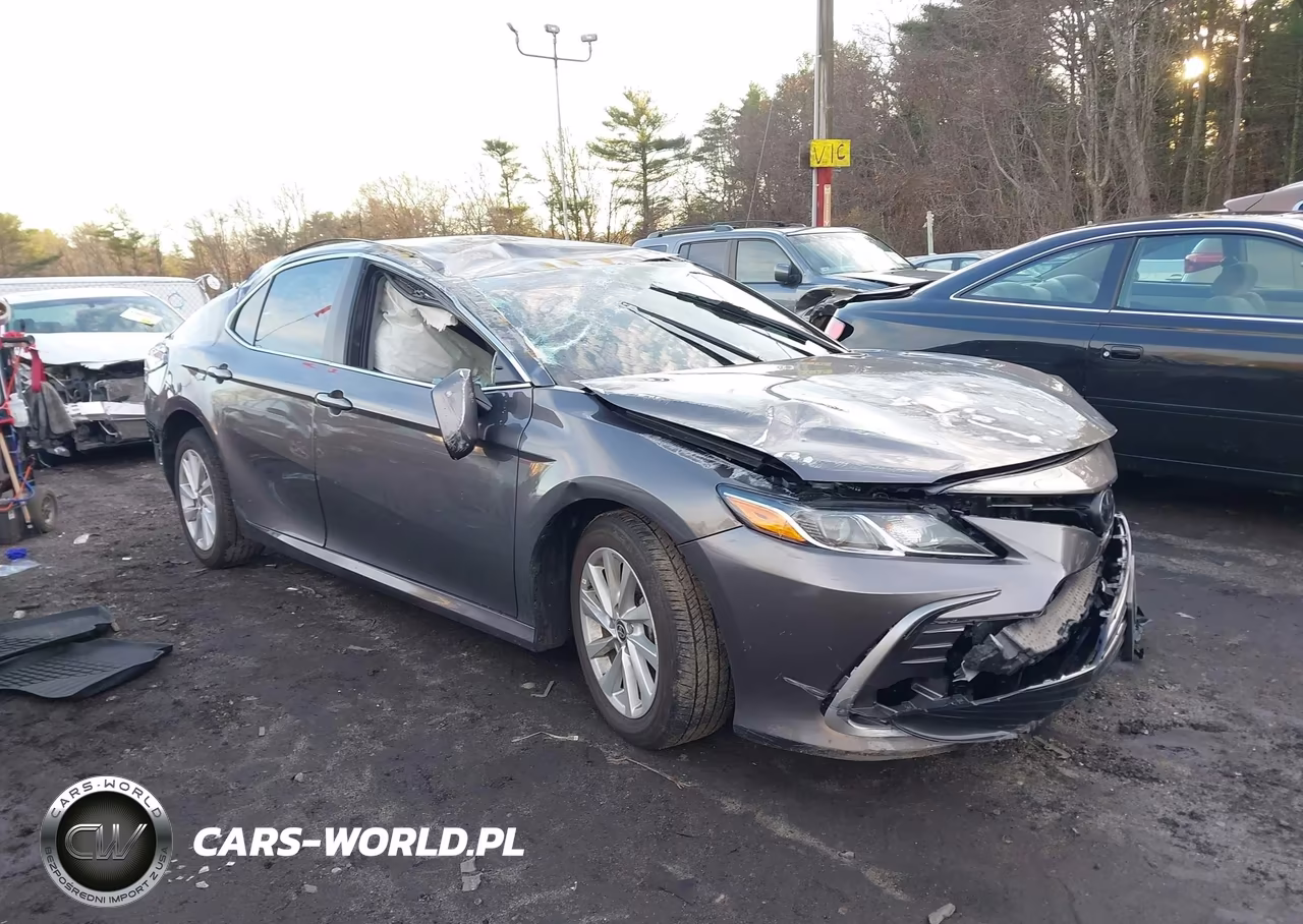 2024 Toyota Camry Le – zdjęcie 1 z 16