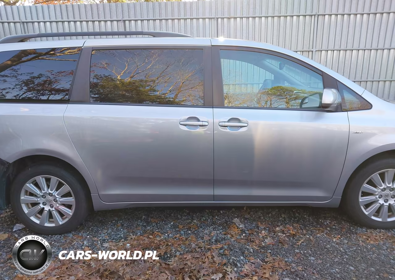 2017 Toyota Sienna Le 7 Passenger VIN:5TDJZ3DC8HS167277 - 13