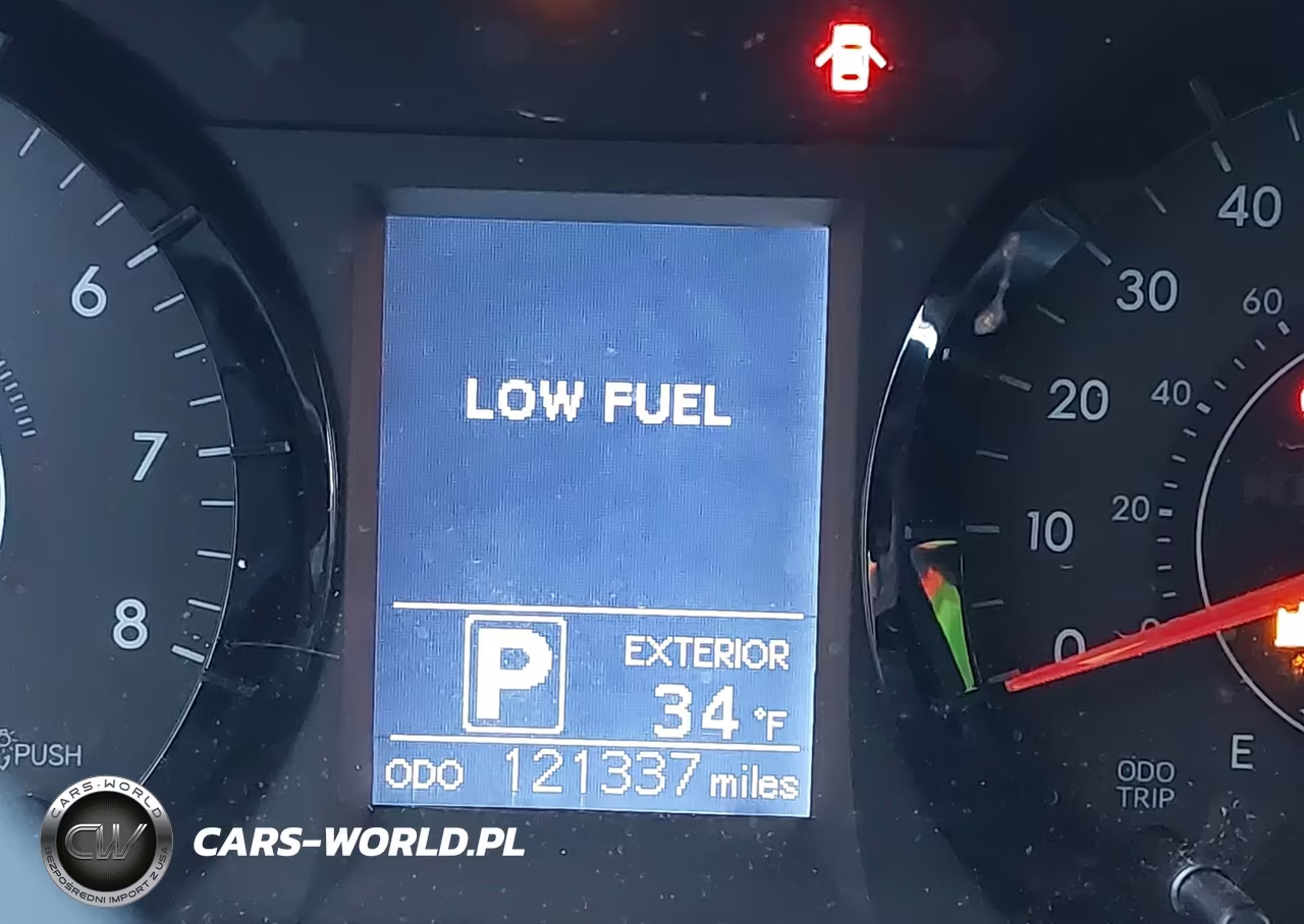 2017 Toyota Sienna Le 7 Passenger VIN:5TDJZ3DC8HS167277 - 15