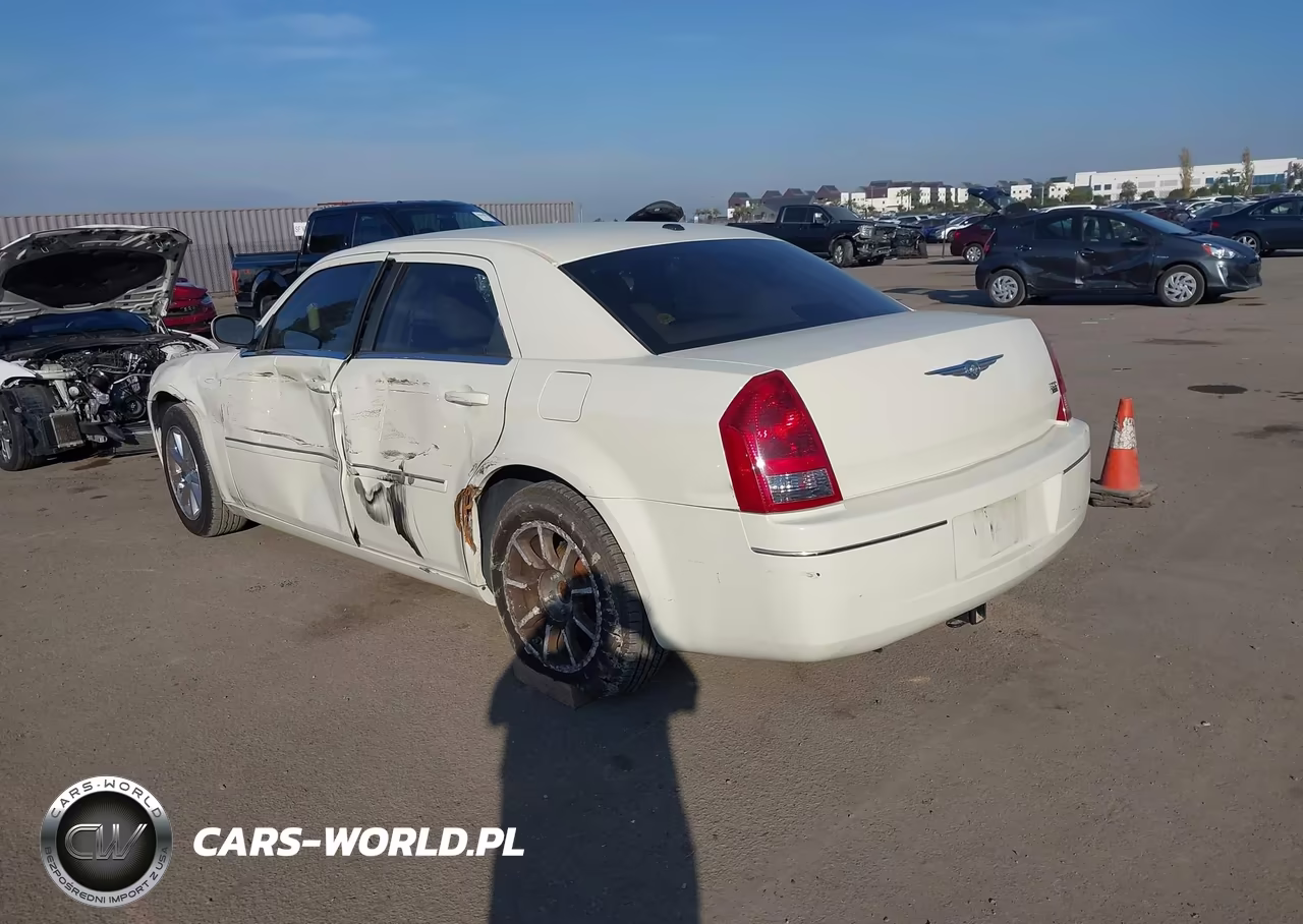 2007 Chrysler 300 Touring VIN:2C3KA53G27H629183 - 3