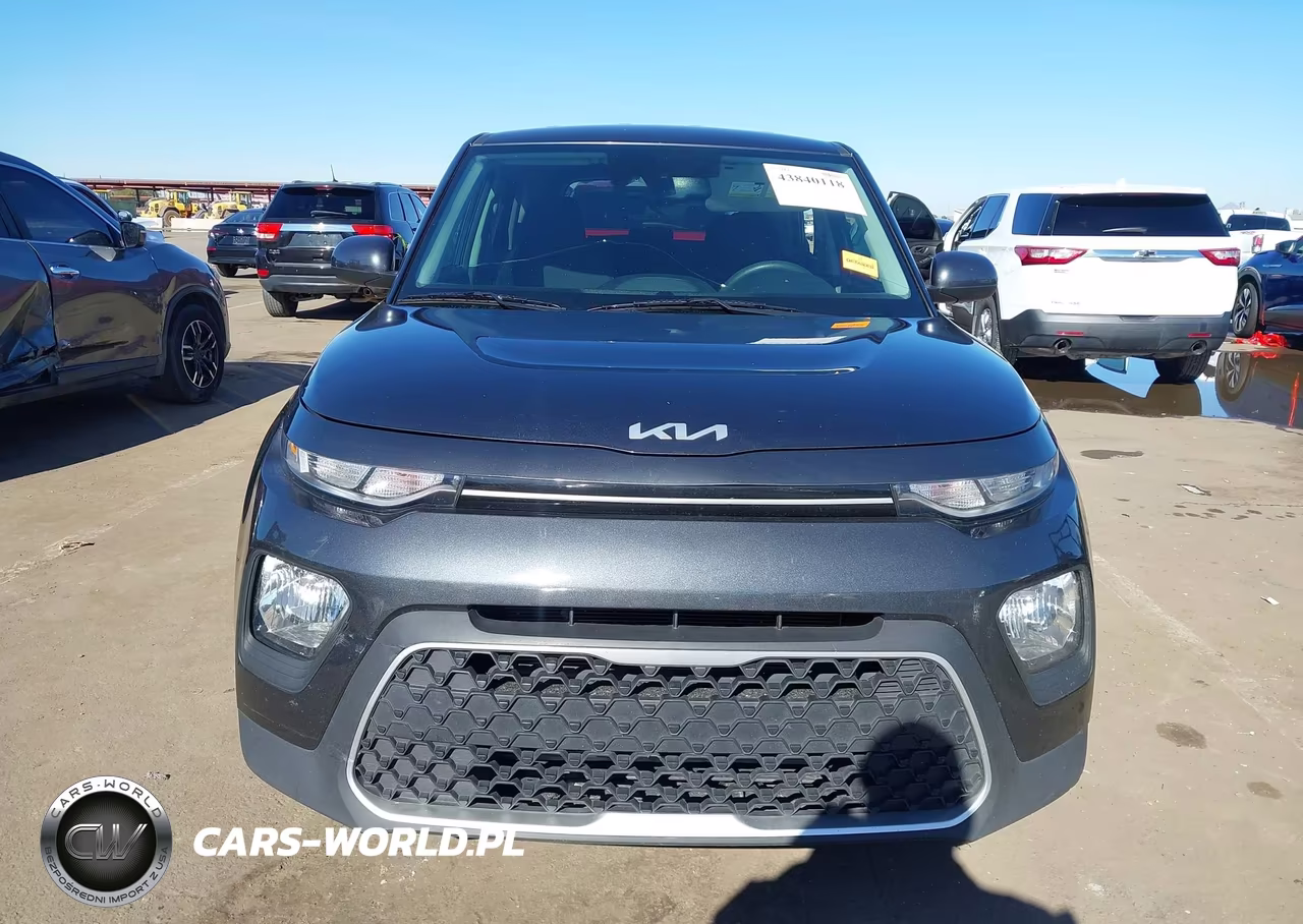 2022 Kia Soul S VIN:KNDJ23AU8N7817801 - 12