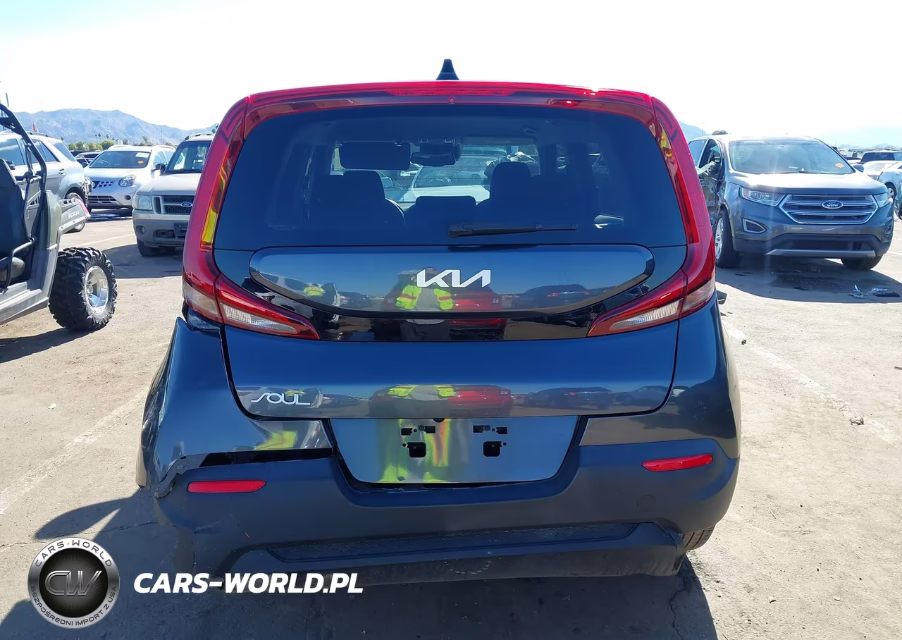 2022 Kia Soul S VIN:KNDJ23AU8N7817801 - 16