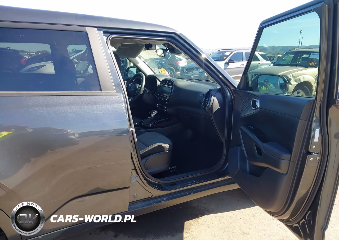2022 Kia Soul S VIN:KNDJ23AU8N7817801 - 5