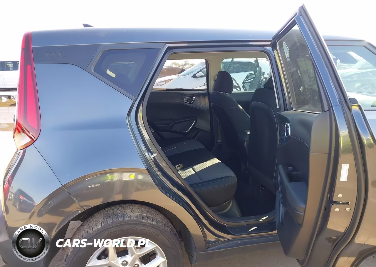 2022 Kia Soul S VIN:KNDJ23AU8N7817801 - 8