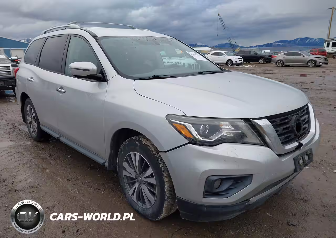 2017 Nissan Pathfinder Sv