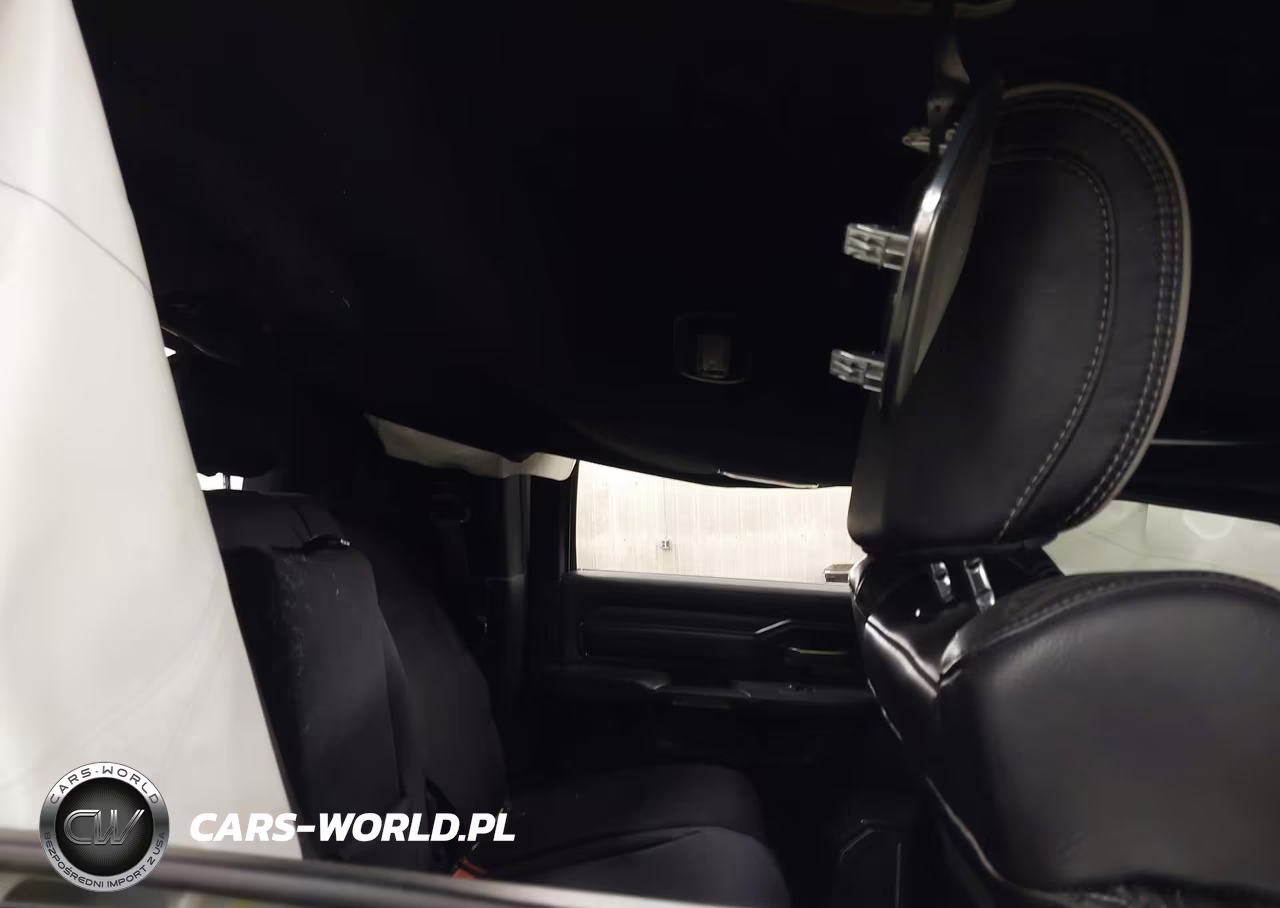 2019 Ram 3500 Limited 4X4 6'4 Box VIN:3C63R3PLXKG624334 - 7