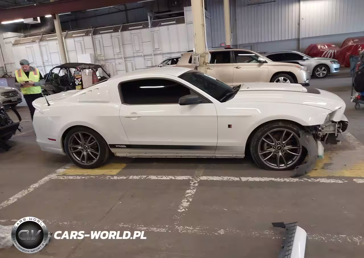 2014 Ford Mustang V6 VIN:1ZVBP8AM5E5248434 - 14