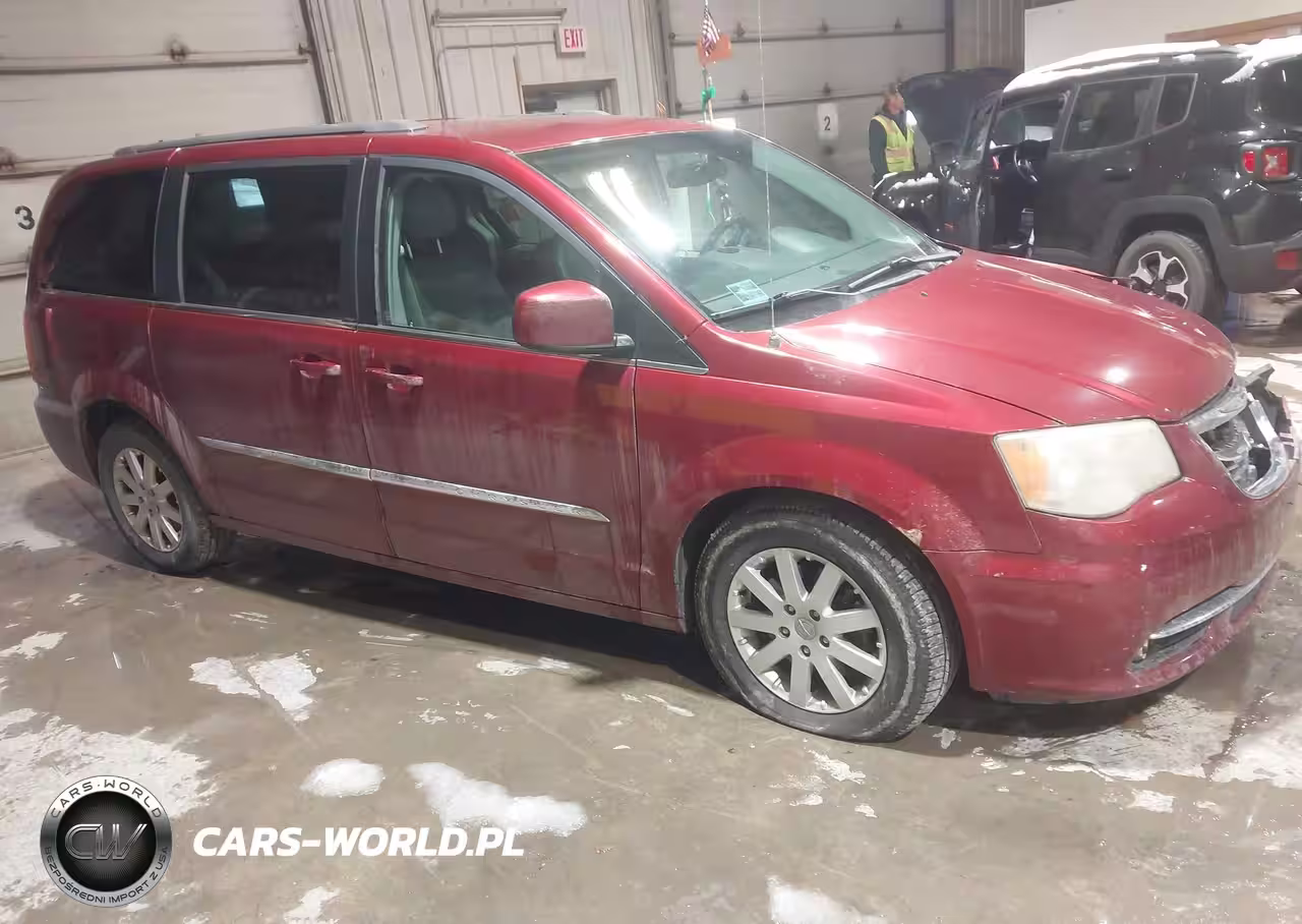 2013 Chrysler Town & Country Touring