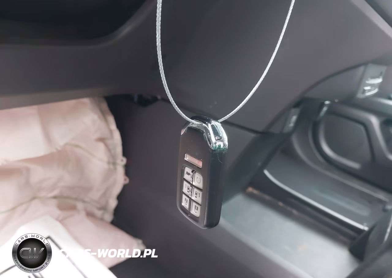 2018 Honda Odyssey Elite VIN:5FNRL6H94JB001840 - 11