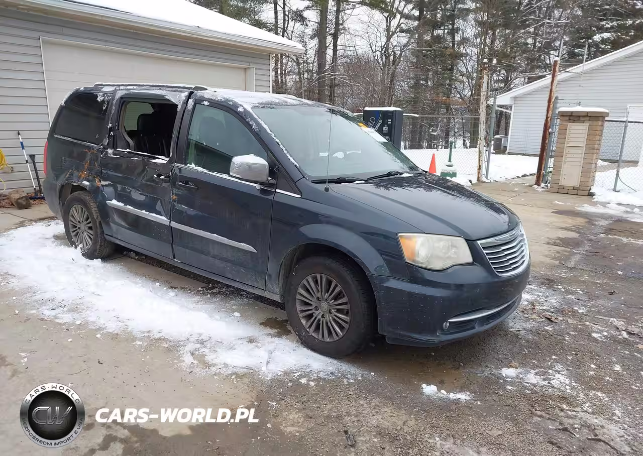 2014 Chrysler Town & Country Touring-L