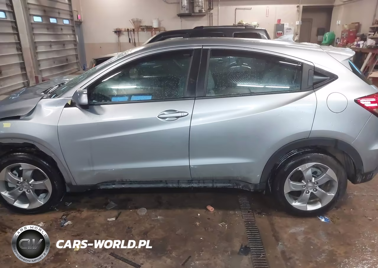 2019 Honda Hr-V Lx VIN:3CZRU6H3XKG702526 - 14