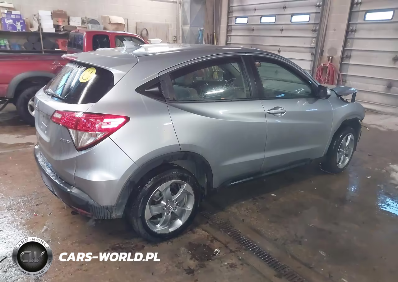 2019 Honda Hr-V Lx VIN:3CZRU6H3XKG702526 - 4