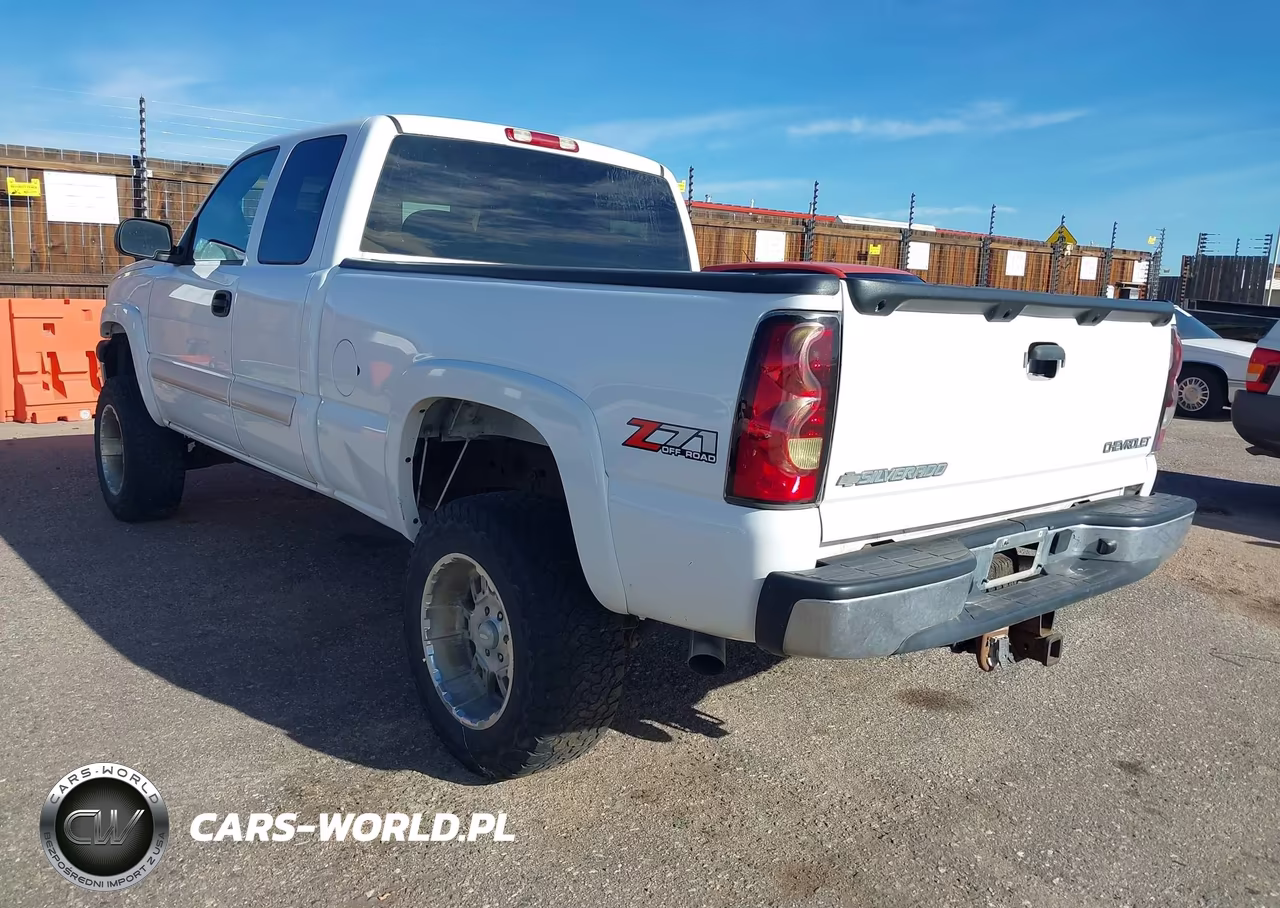 2005 Chevrolet Silverado 1500 Z71 VIN:1GCEK19B65E121703 - 3