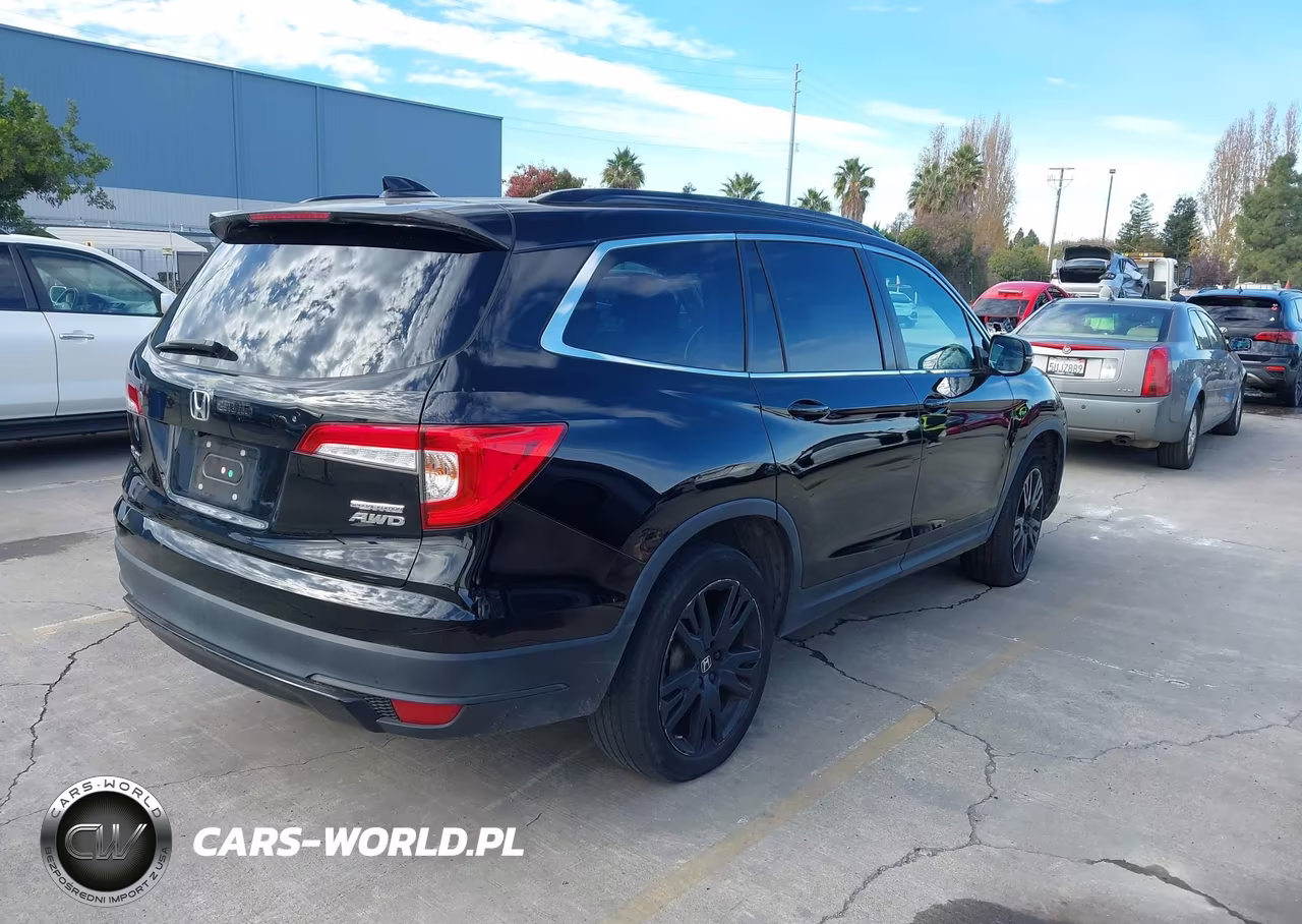 2021 Honda Pilot Awd Special Edition VIN:5FNYF6H23MB097650 - 4