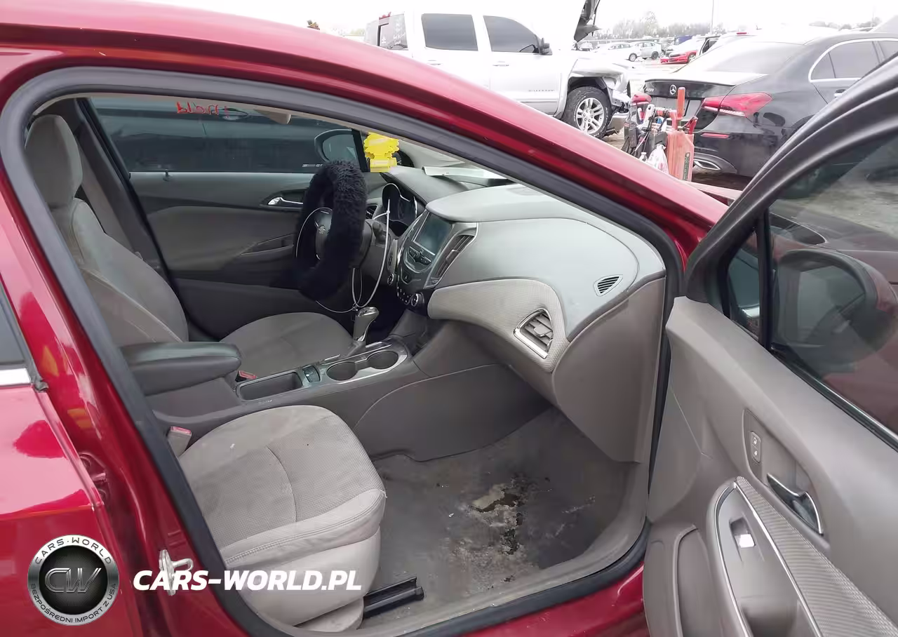 2018 Chevrolet Cruze Lt Auto VIN:1G1BE5SM8J7155274 - 5