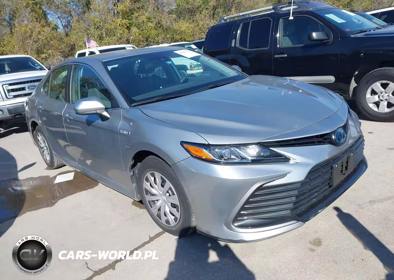 2021 Toyota Camry Le Hybrid