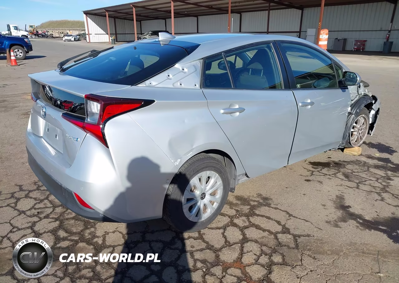 2019 Toyota Prius Le VIN:JTDKARFU3K3072929 - 4